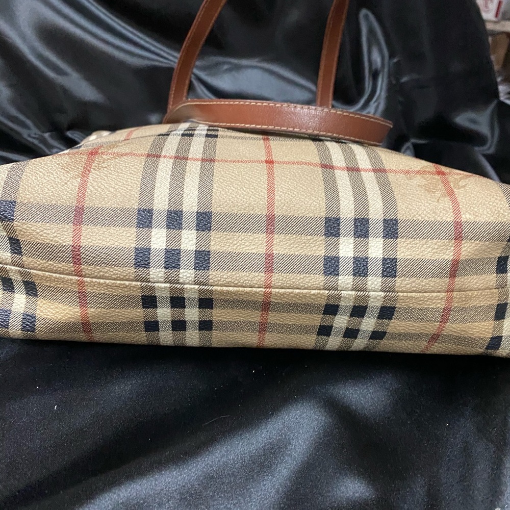 🎉 HP 🎉Burberry Tote Bag - Picture 5 of 14